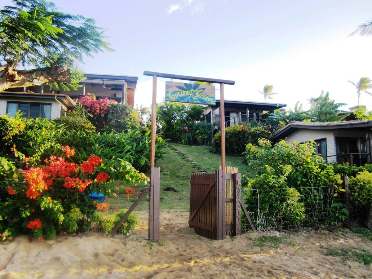 Coconut Grove Beachfront Cottages Matei Exteriér fotografie