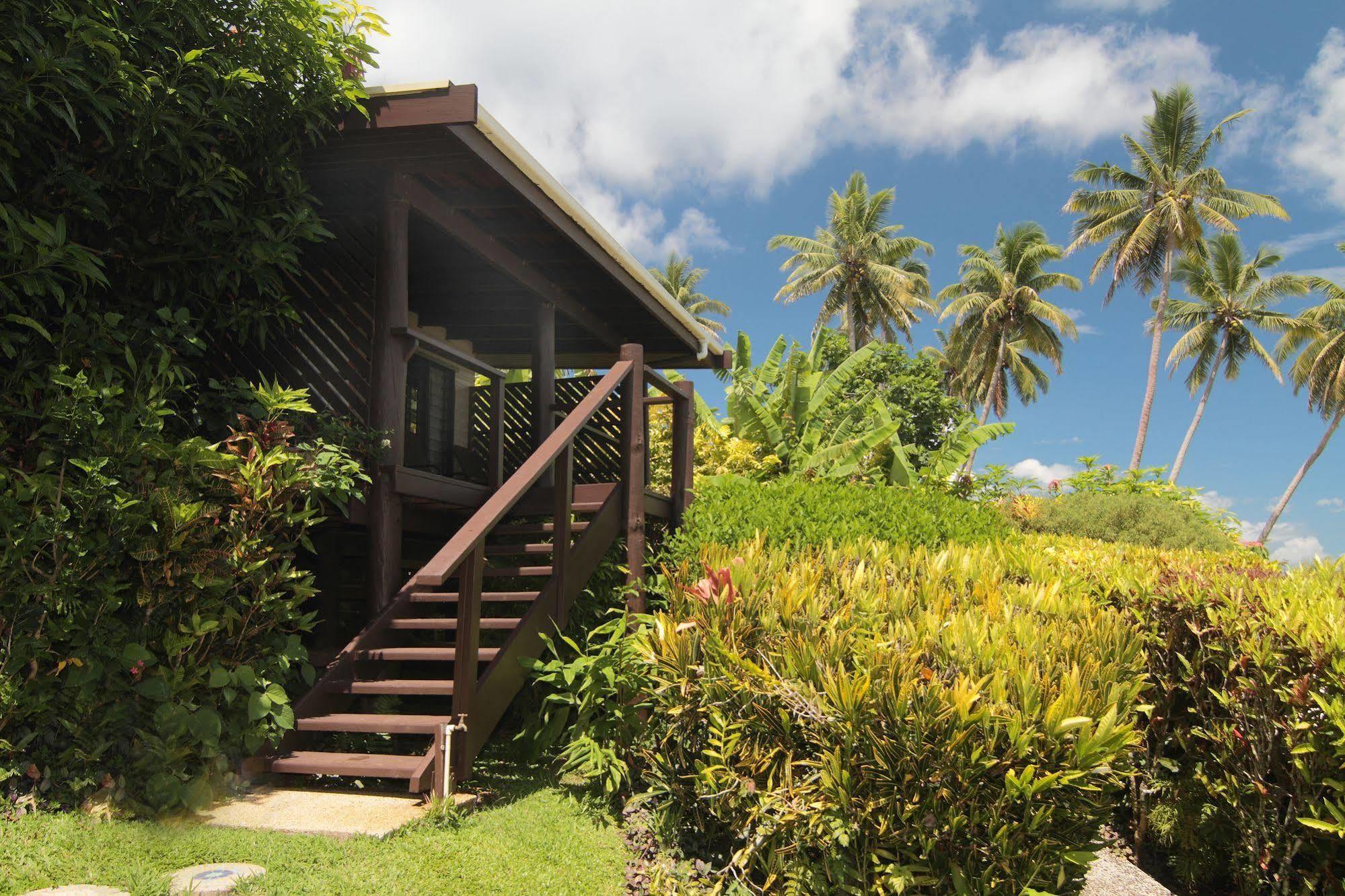 Coconut Grove Beachfront Cottages Matei Exteriér fotografie